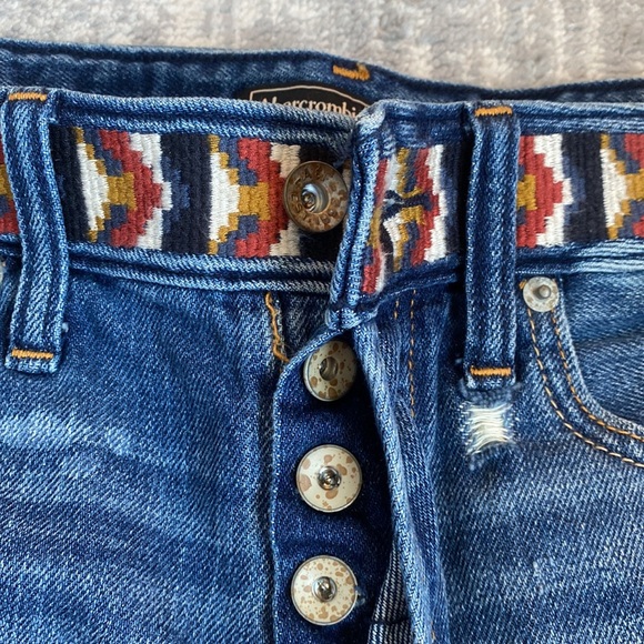 Abercrombie & Fitch Boyfriend Short 27 NWT - Picture 3 of 4